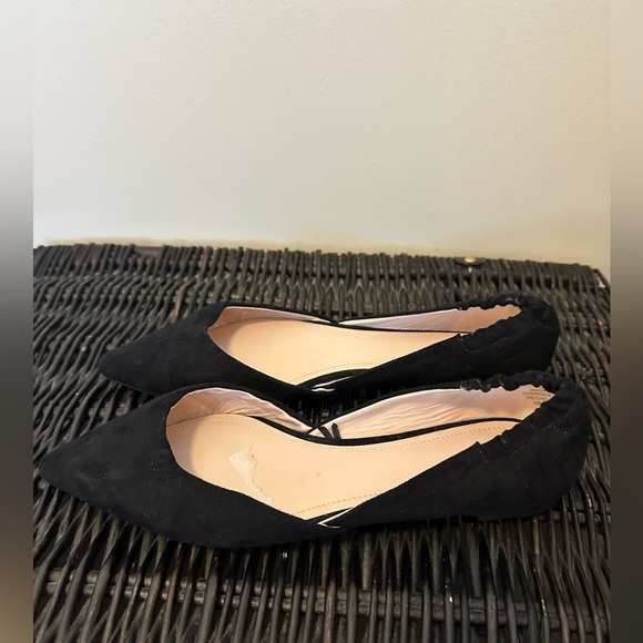 Women’s Suede Pointed Toe Flats - Picture 3 of 5